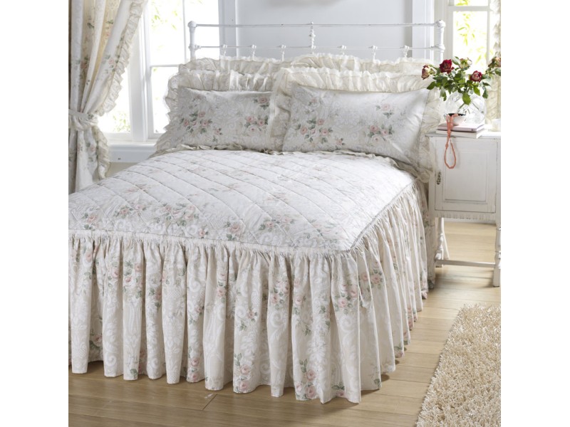Vantona Charlotte Peach Floral Fitted Bedspreads